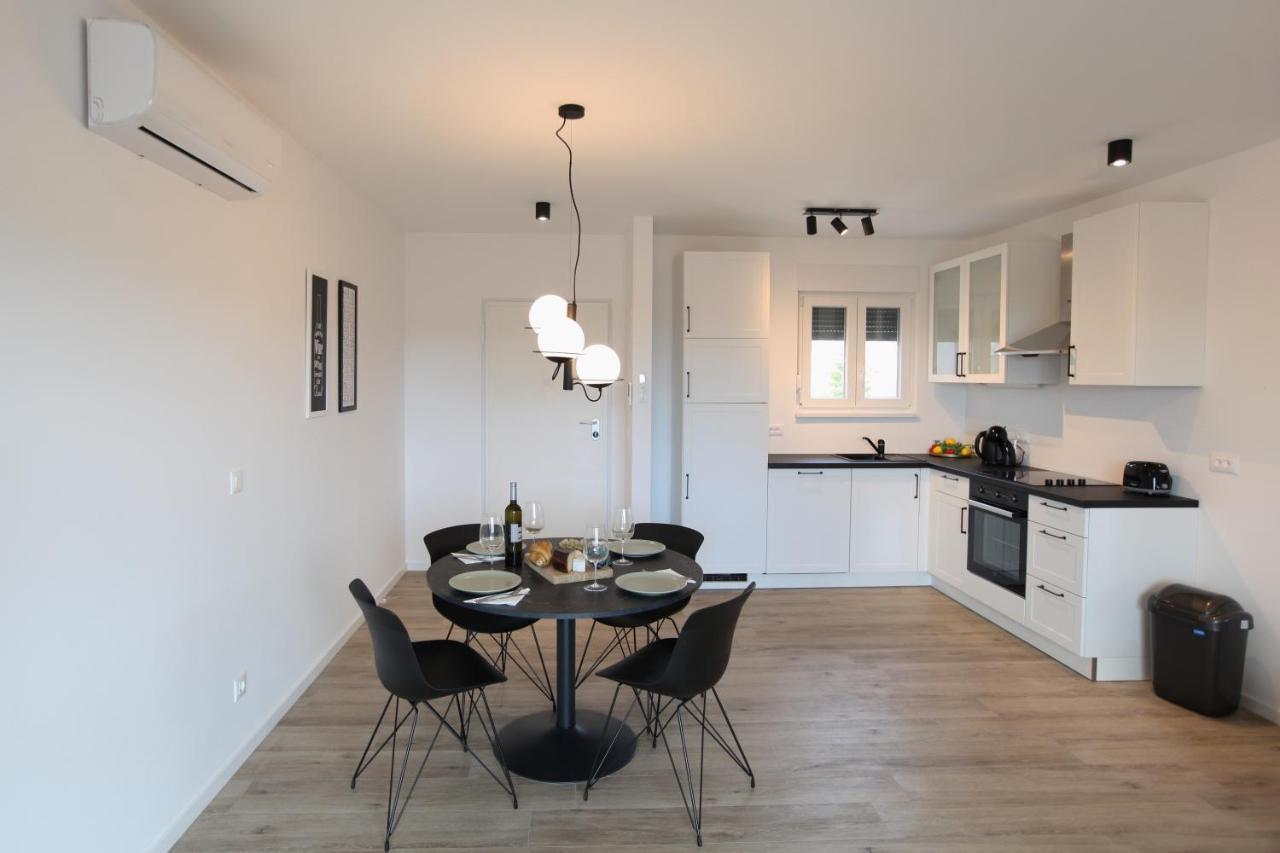 Apartments One Трогир Экстерьер фото