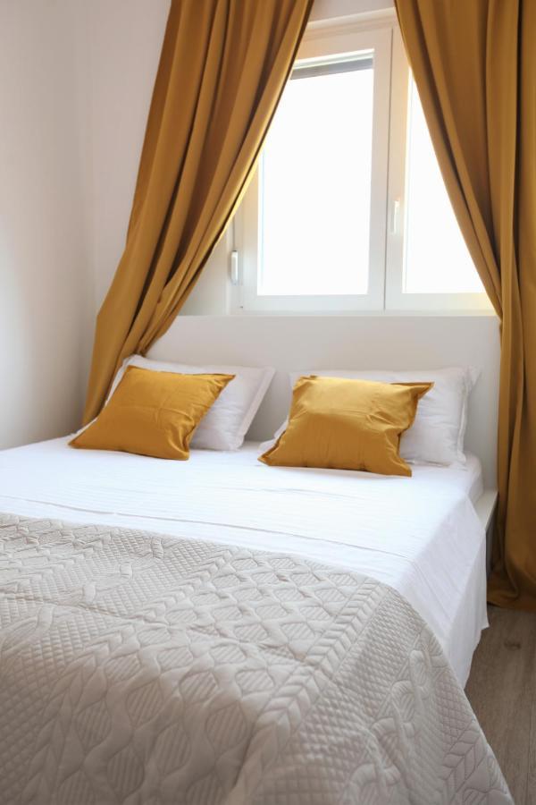 Apartments One Трогир Экстерьер фото