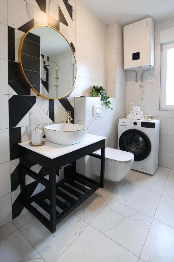 Apartments One Трогир Экстерьер фото